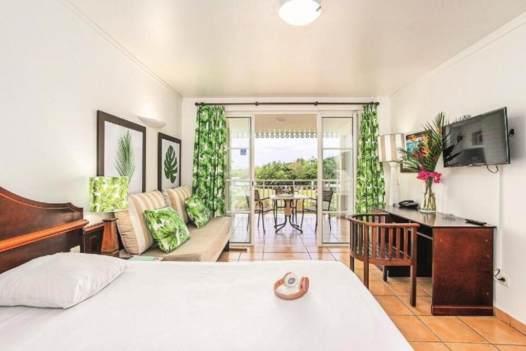 Vacances972 Conceptmultishop Logement A Pierre Et Vacances Сент-Люс Экстерьер фото