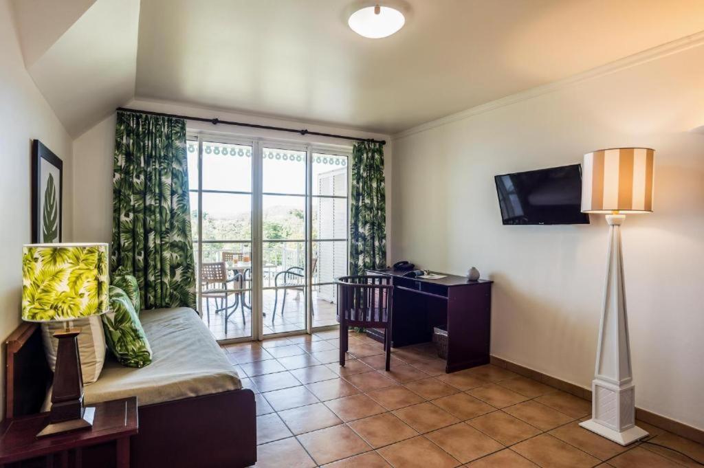 Vacances972 Conceptmultishop Logement A Pierre Et Vacances Сент-Люс Экстерьер фото